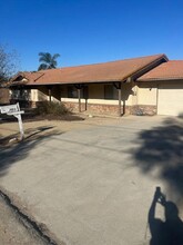 951 Mescalita Ln in Norco, CA - Foto de edificio - Building Photo