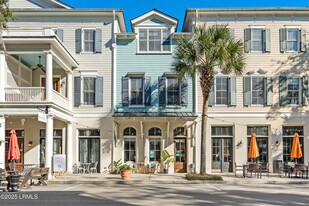 7 Market in Beaufort, SC - Building Photo
