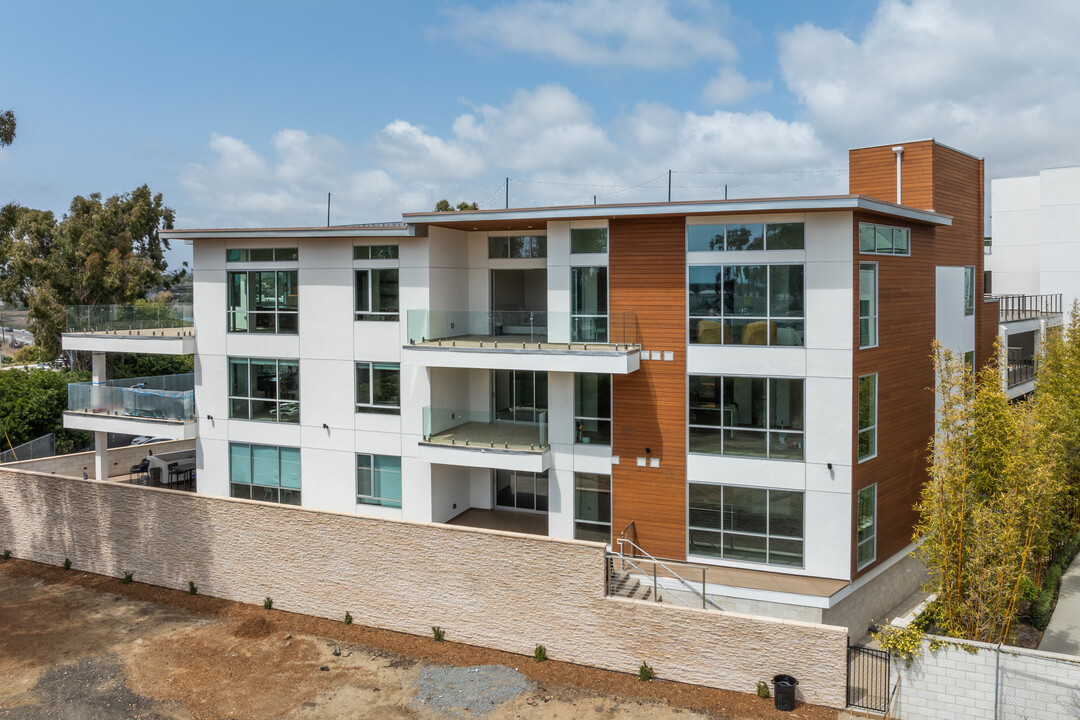 Ocean 17 in Carlsbad, CA - Foto de edificio