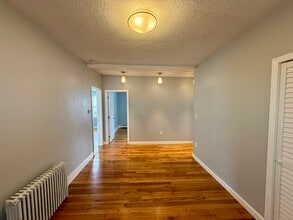 49 Wellington Ave, Unit Unit 01 in Everett, MA - Building Photo - Building Photo