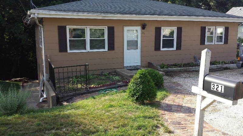 321 Park Avenue in East Peoria, IL - Building Photo