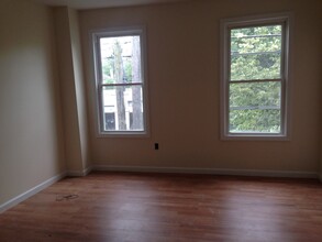 1232 S Clinton Ave in Trenton, NJ - Foto de edificio - Building Photo