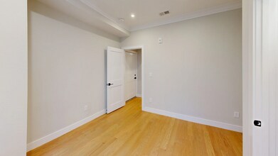 164 Allston St, Unit 3B in Boston, MA - Building Photo - Building Photo
