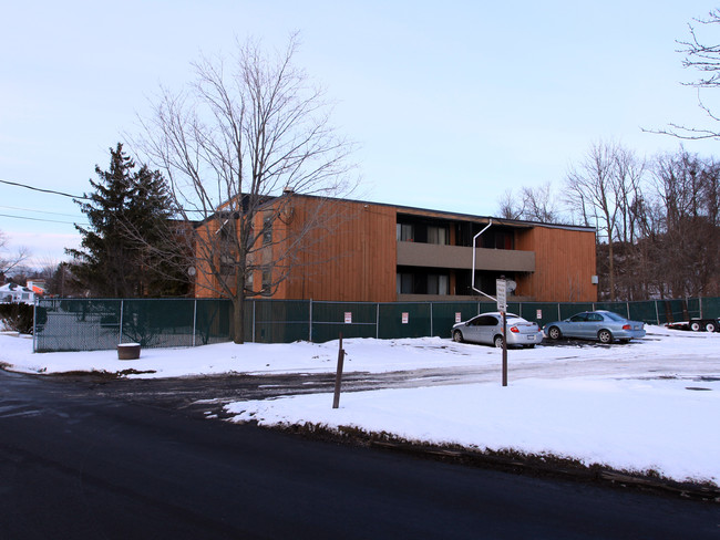 Thurber Apartments in Syracuse, NY - Foto de edificio - Building Photo