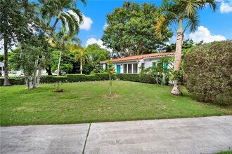 6890 SW 51st St in Miami, FL - Building Photo - Building Photo