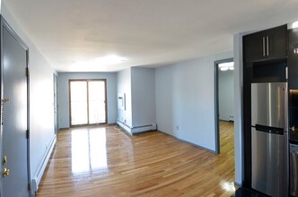 60 Spring St, Unit 3L in Cambridge, MA - Foto de edificio - Building Photo