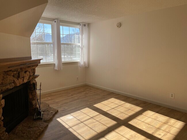 3250 Oneal Cir, Unit #H33 in Boulder, CO - Building Photo - Building Photo
