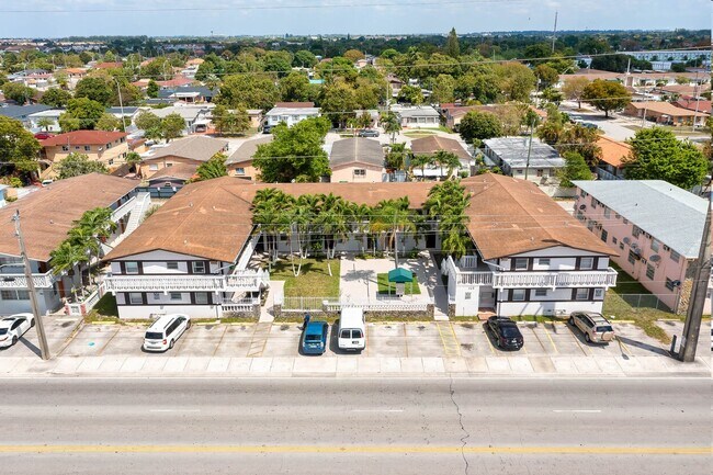 Palm Springs Apartments in Hialeah, FL - Building Photo - Primary Photo