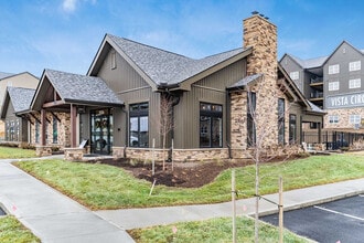 Trailhead Vista in Newark, OH - Foto de edificio - Building Photo