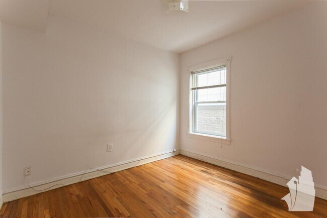 3529 N Broadway St, Unit 3E in Chicago, IL - Building Photo - Building Photo
