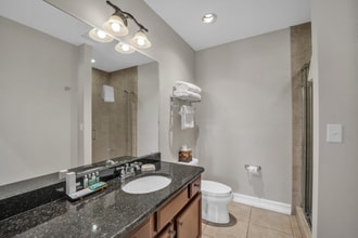 13941 Clubhouse Dr in Tampa, FL - Building Photo - Building Photo