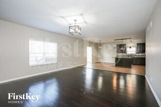 958 Kempson Ct in Westfield, IN - Foto de edificio - Building Photo