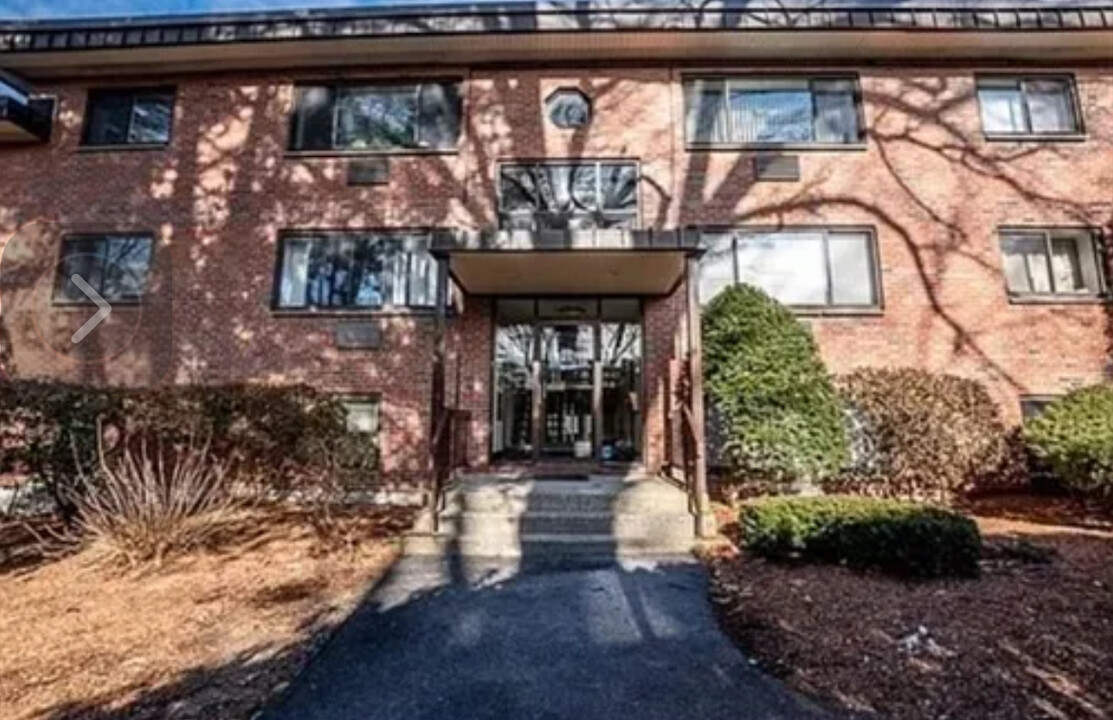 1325 Worcester Rd, Unit A11 in Framingham, MA - Foto de edificio