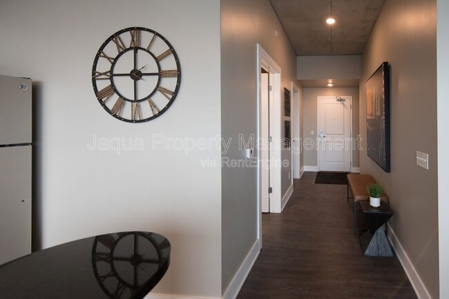 155 W Michigan Ave, Unit 905