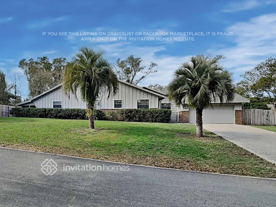 2815 Concord Rd in DeLand, FL - Foto de edificio