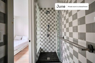 Room in Shared 3 bed/3 bath home in Queens, NY - Foto de edificio - Building Photo