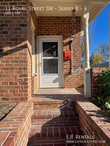 11 Royal St SW in Leesburg, VA - Building Photo