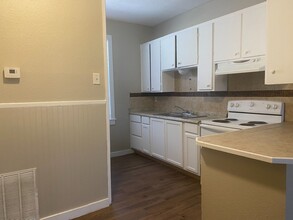 Liberty Village Apartment Homes in Corpus Christi, TX - Building Photo - Building Photo