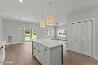 400 Lighthouse Ln in Swansboro, NC - Building Photo - Building Photo