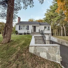 90 Cedar Ln in Cheshire, CT - Building Photo - Building Photo