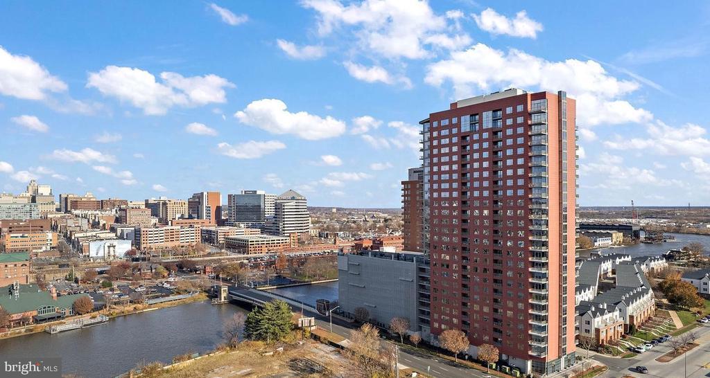 105 Christina Landing Dr in Wilmington, DE - Foto de edificio