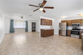 1433 SE North Balcourt Ct in Port St. Lucie, FL - Building Photo - Building Photo