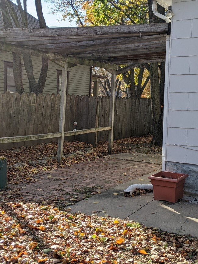 504 N High St in Newton, KS - Building Photo - Building Photo