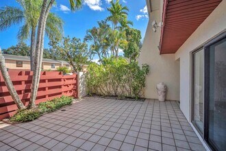 3896 Meadow Ln in Hollywood, FL - Building Photo - Building Photo