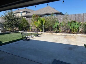 2701 Sagedale Dr in Conroe, TX - Building Photo - Building Photo