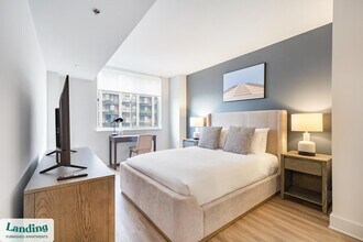 1221 S Eads St, Unit 01-0905 in Arlington, VA - Building Photo - Building Photo