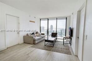 121 NE 34th St, Unit # 1507 in Miami, FL - Building Photo - Building Photo