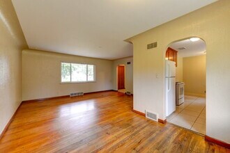 2372 Oakland St in Aurora, CO - Building Photo - Building Photo