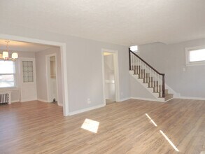 3967 Northampton Rd in Cleveland Heights, OH - Building Photo - Building Photo