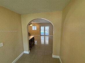 2731 Cambridge Rd in Lantana, FL - Building Photo - Building Photo