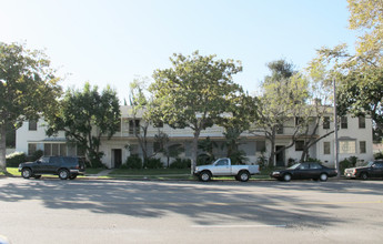 830 E Carson St in Long Beach, CA - Building Photo - Building Photo