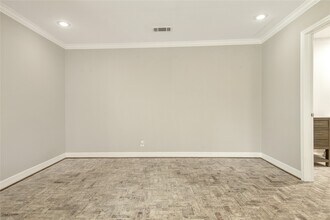 1323 Ansbury Dr in Houston, TX - Foto de edificio - Building Photo