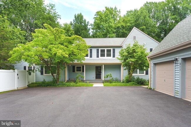 property at 211 Ross Stevenson Cir