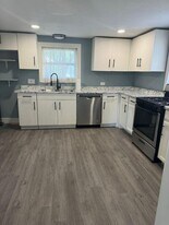 1301 S Scullin Ave in Denison, TX - Building Photo