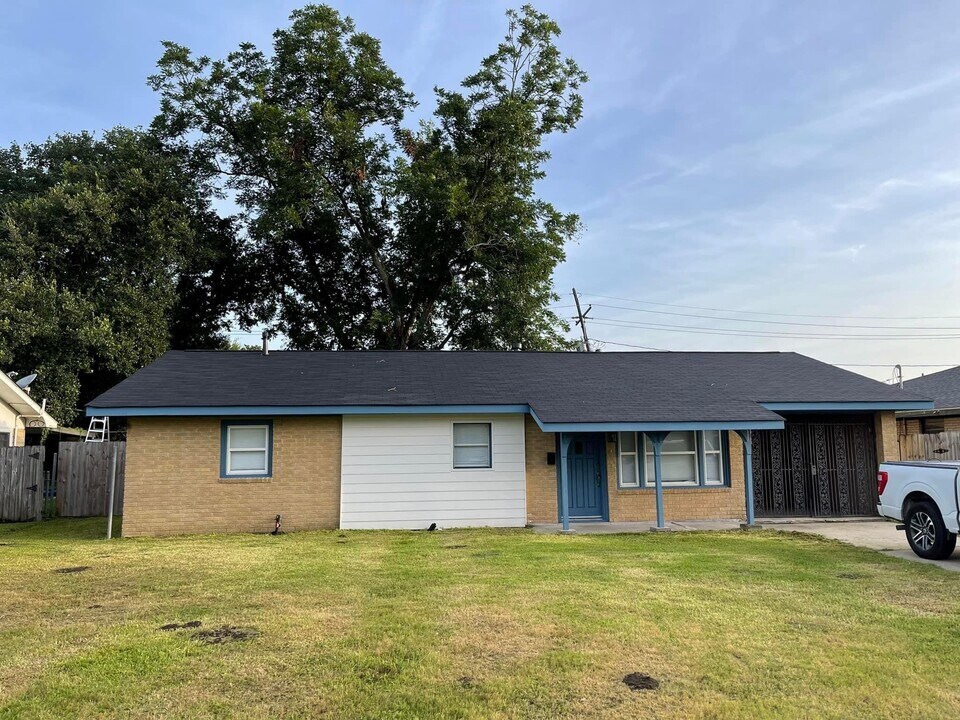 729 Kenney St in Houma, LA - Building Photo