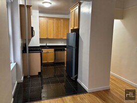 WEST 13 STREET in New York, NY - Building Photo