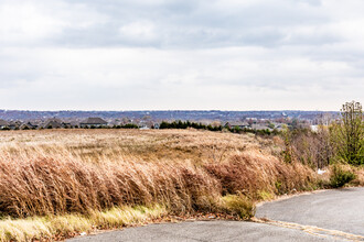 Village at View High in Lee's Summit, MO - Building Photo - Building Photo