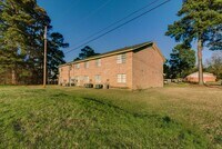 2401 Brookridge Dr photo'