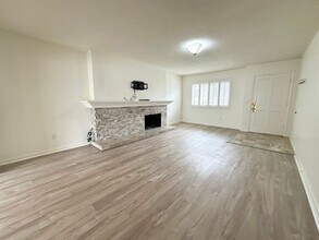 1350 Victoria Dr in Fullerton, CA - Building Photo - Building Photo