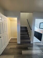 1229 W Gage Ave in Los Angeles, CA - Foto de edificio - Building Photo