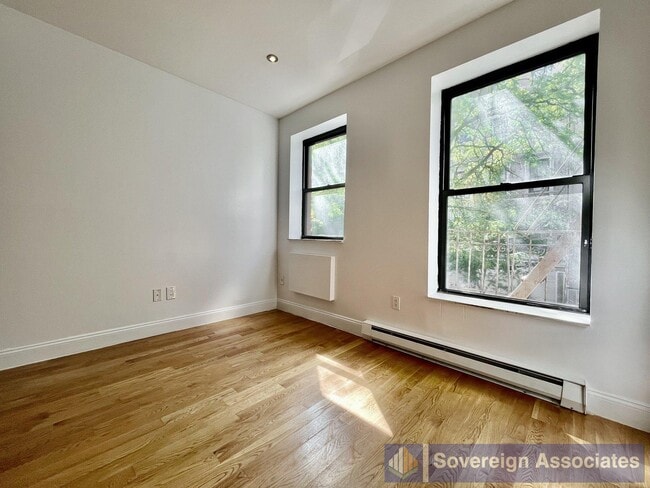 109 W 105th St