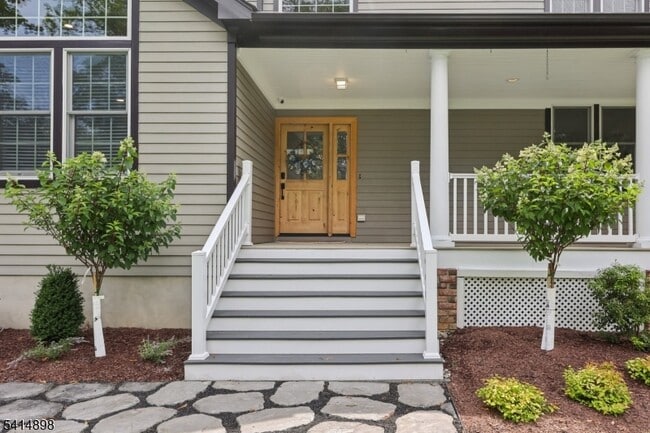 5 Shores Rd in Randolph, NJ - Building Photo - Building Photo