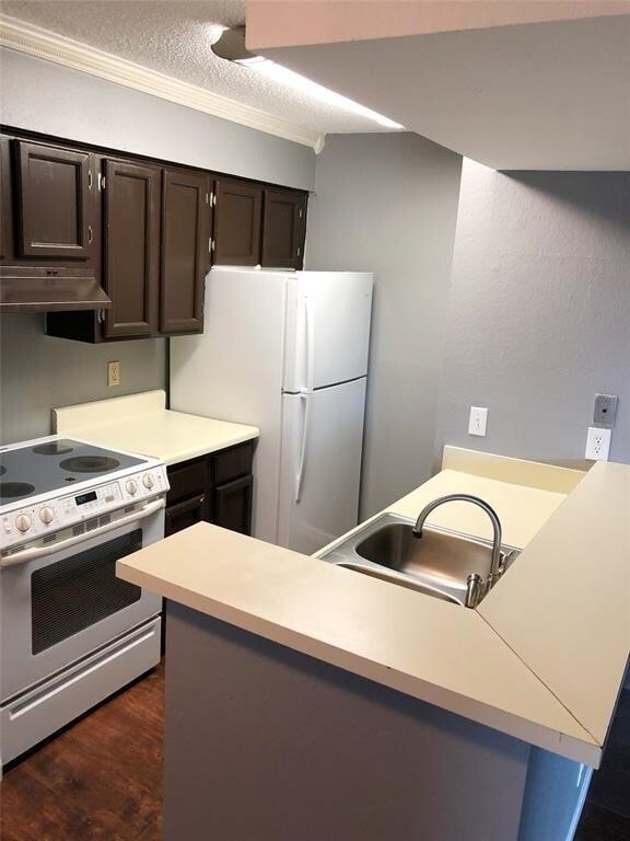 property at 17331 Red Oak Dr