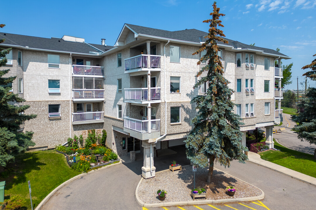 West Scenic Acres Housing Co-op Ltd. in Calgary, AB - Building Photo