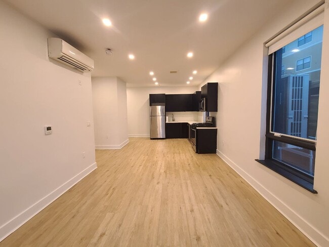 715 Park Ave, Unit 1C in East Orange, NJ - Foto de edificio - Building Photo