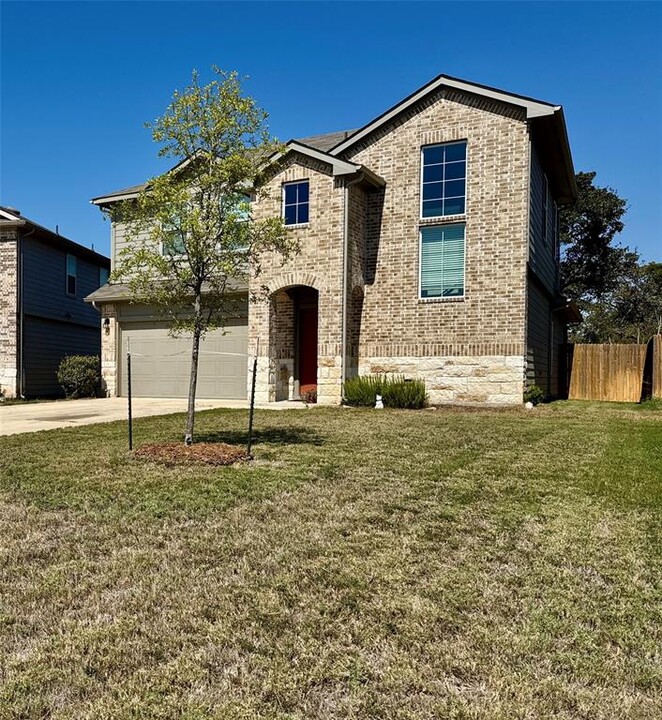 13504 Tai Londo Dr in Austin, TX - Building Photo